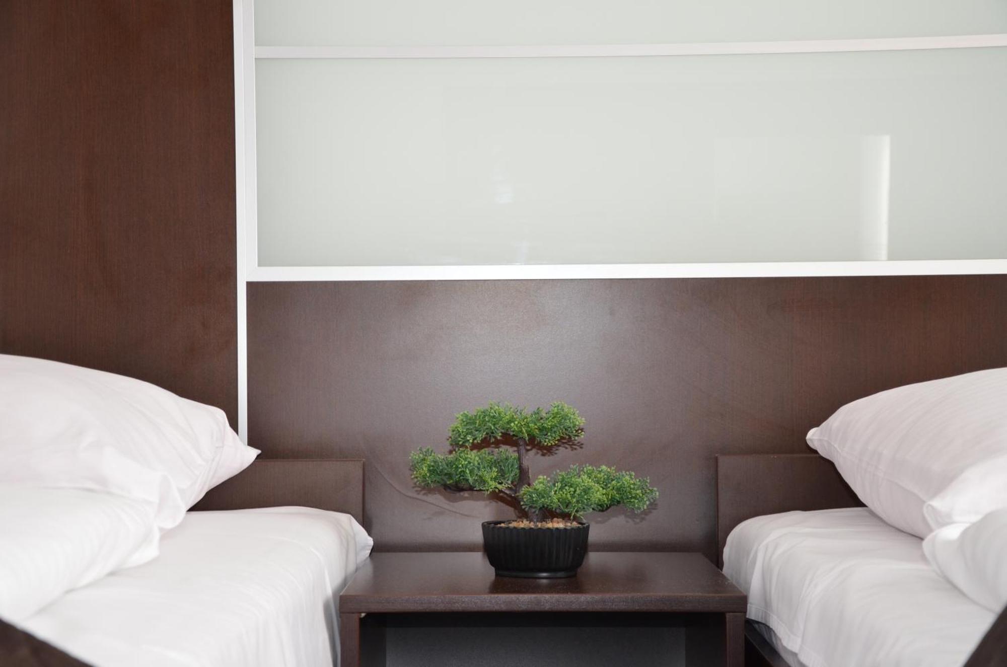 קרקוב Hotel Junior 2 מראה חיצוני תמונה